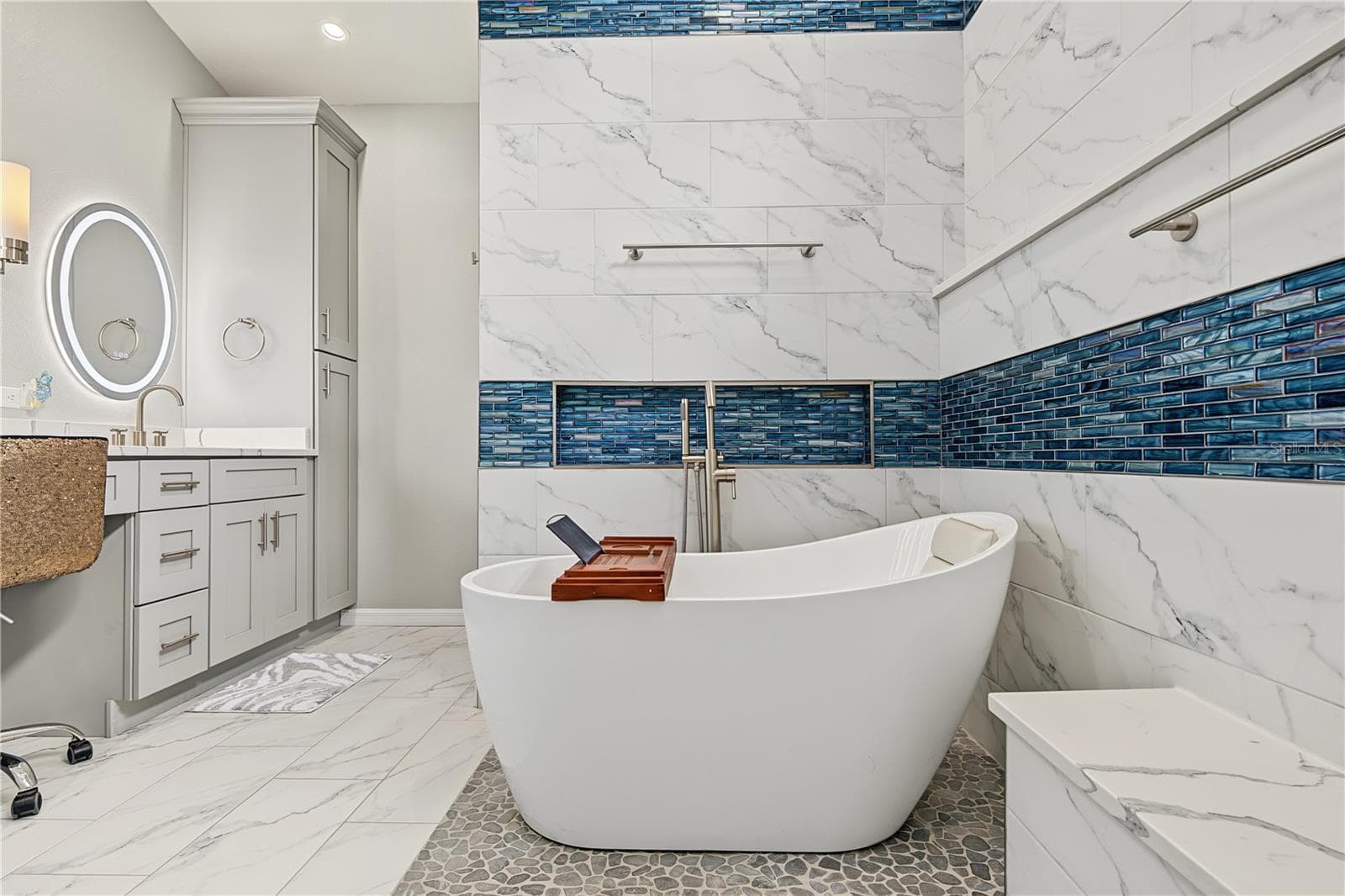 Primary Bath - 5644 GLENCREST BLVD, TAMPA