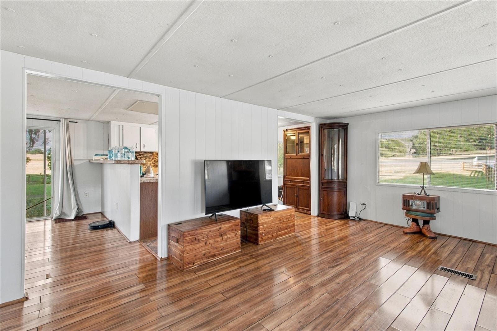Living Room 2 - 2930 GRIFFIN AVE, LADY LAKE