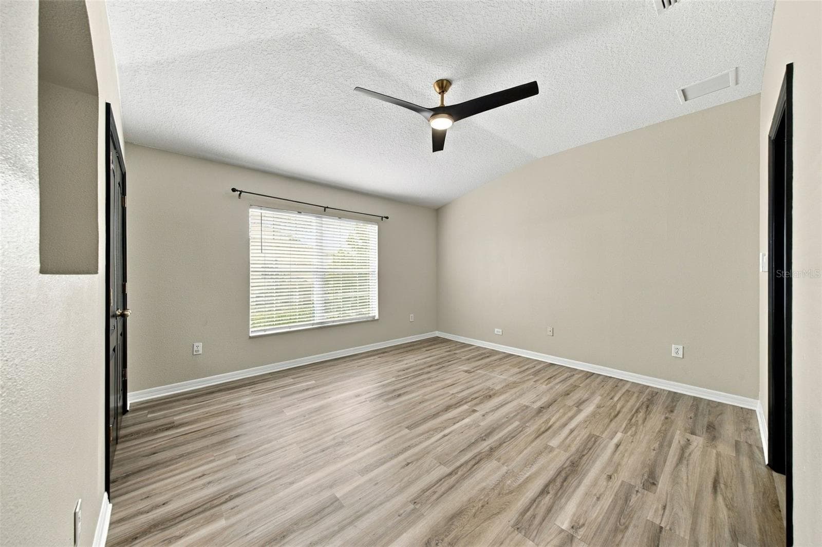 Primary bedroom - 30316 ELDERWOOD DR, WESLEY CHAPEL