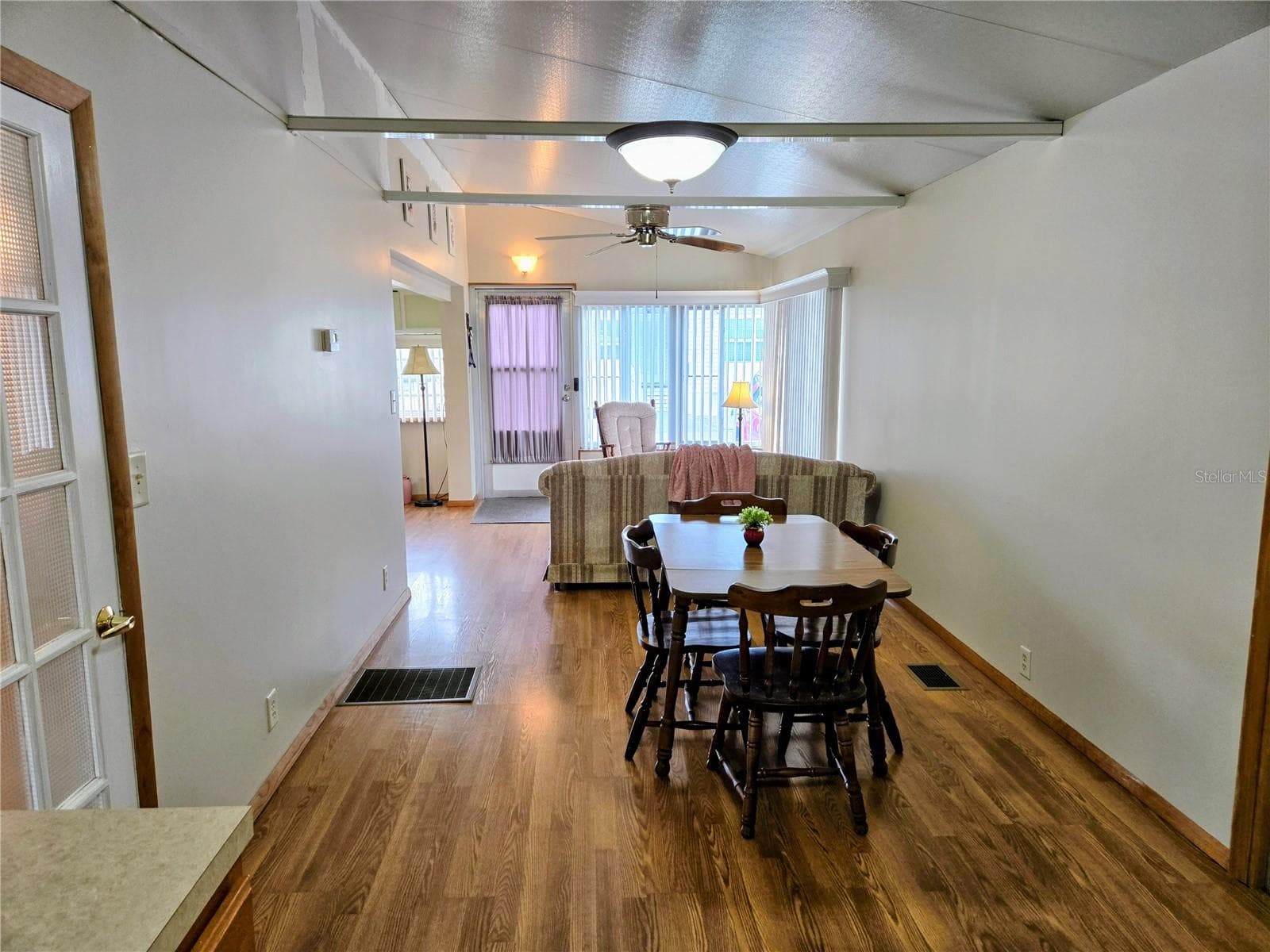 Manufactured Home at 39326 HOMECREST DR, ZEPHYRHILLS, photo 10 of 33