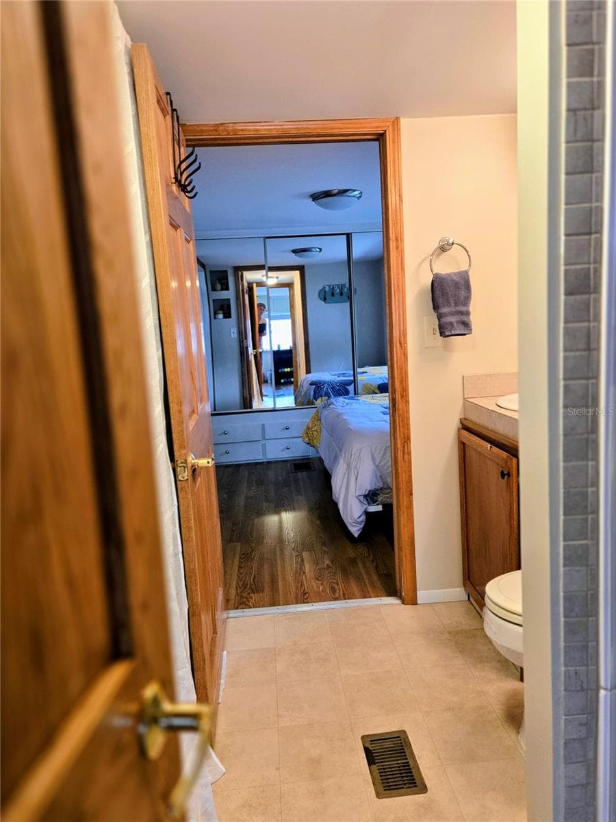 Manufactured Home at 39326 HOMECREST DR, ZEPHYRHILLS, photo 15 of 33
