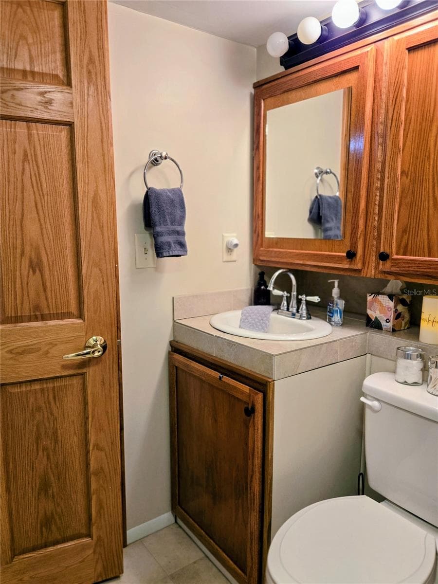 Manufactured Home at 39326 HOMECREST DR, ZEPHYRHILLS, photo 16 of 33