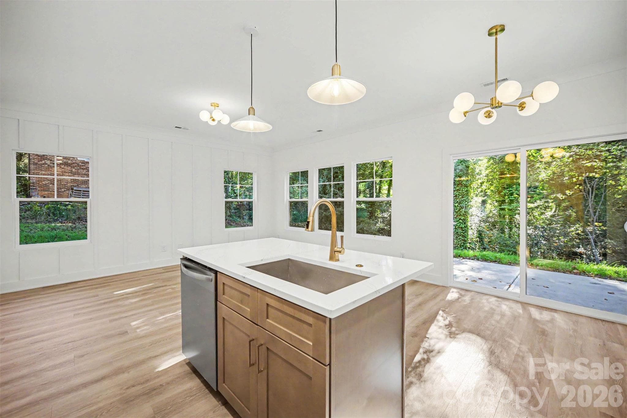 Single Family Residence at 514 Brookgreen Drive, Dallas, photo 10 of 29