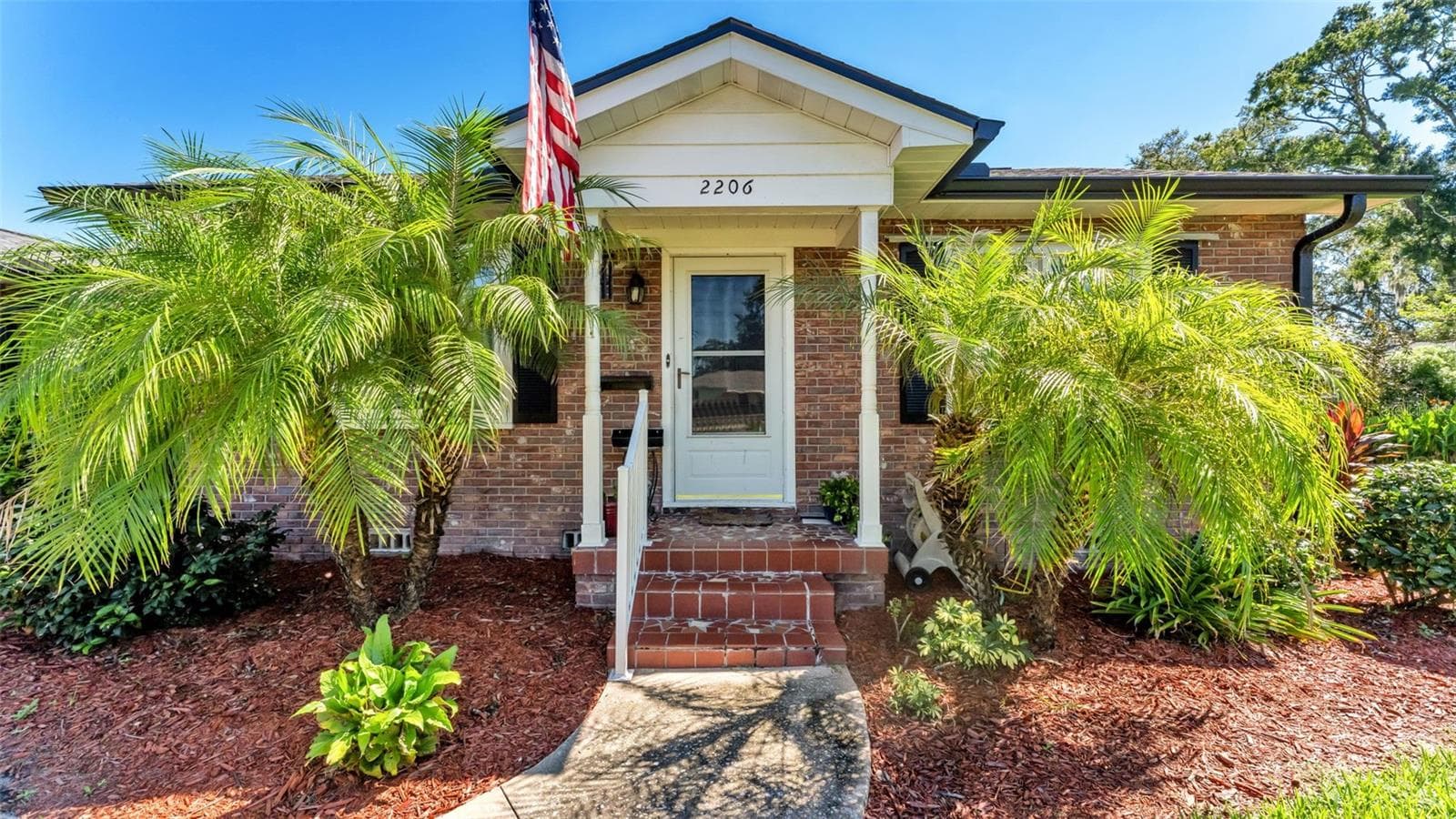 Single Family Residence at 2206 BRISTOL AVE, LAKELAND, photo 3 of 52