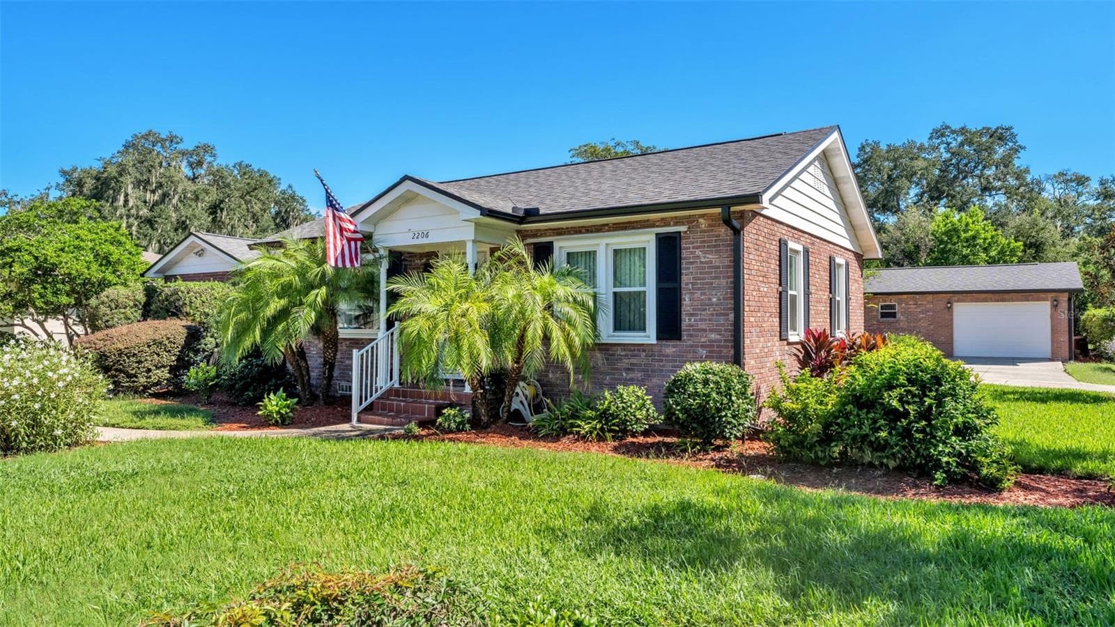 Single Family Residence at 2206 BRISTOL AVE, LAKELAND, photo 4 of 52