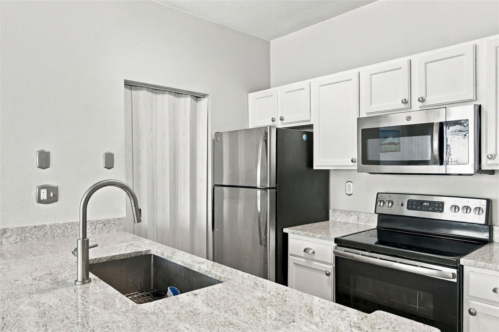 Condominium at 10764 70TH AVE #6107, SEMINOLE, photo 5 of 33