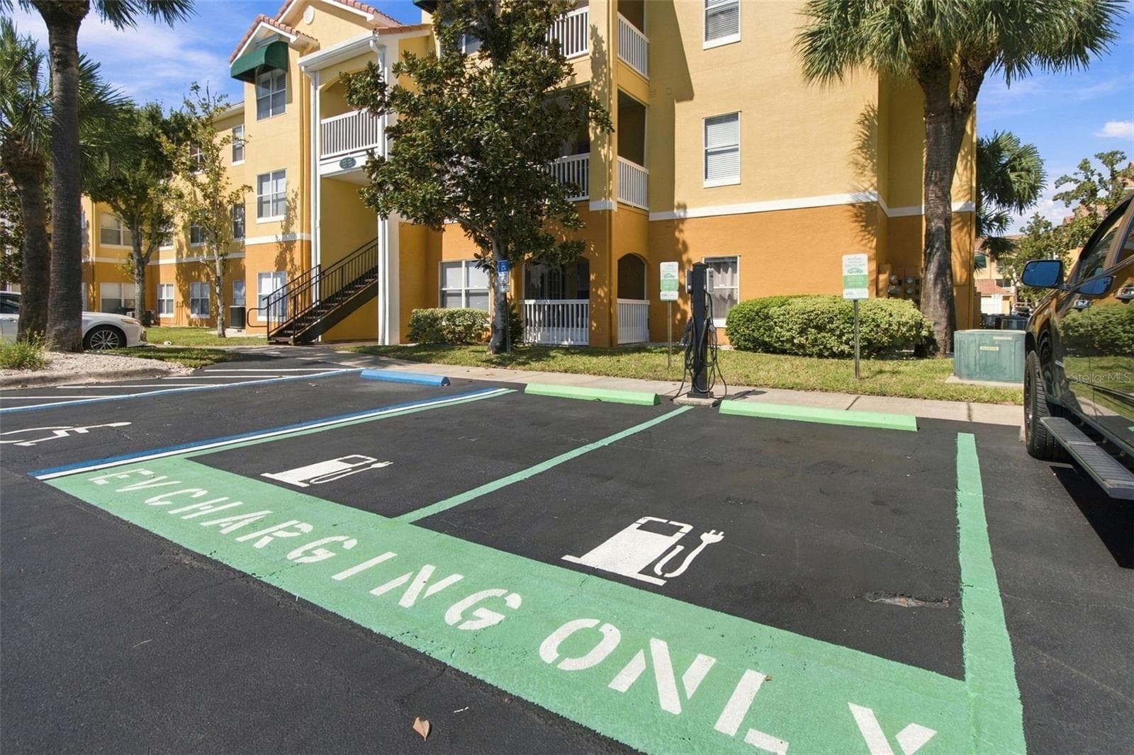 Condominium at 10764 70TH AVE #6107, SEMINOLE, photo 19 of 33