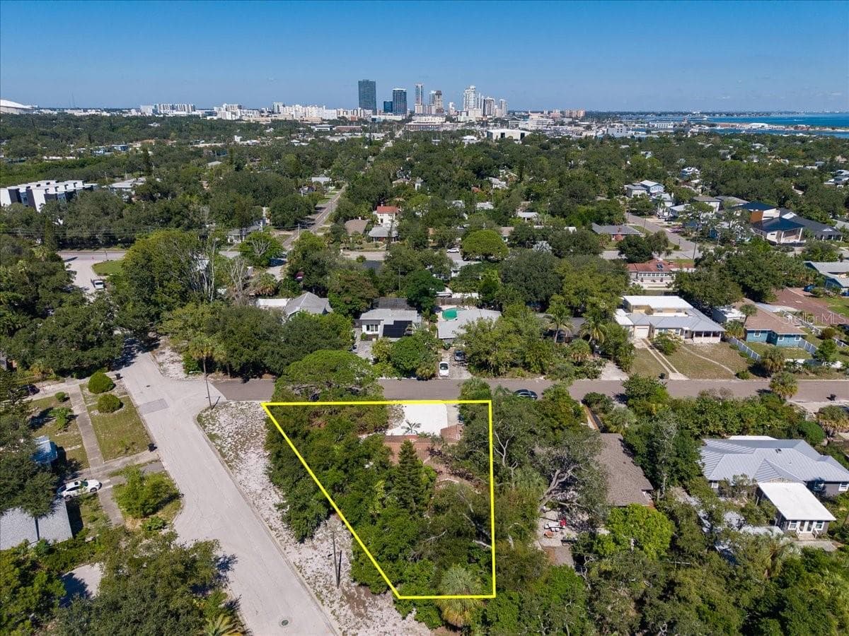 .21 acres, 9,348sq ft lot size! - 240 23RD AVE S, ST PETERSBURG