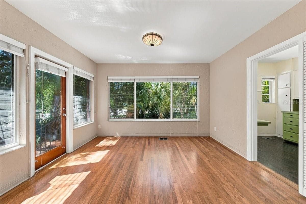 Single Family Residence at 240 23RD AVE S, ST PETERSBURG, photo 21 of 34