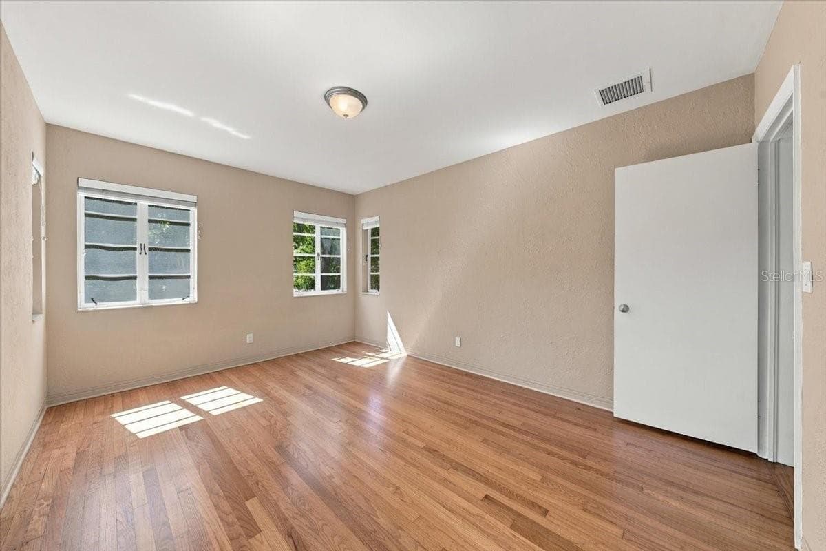 Single Family Residence at 240 23RD AVE S, ST PETERSBURG, photo 29 of 34