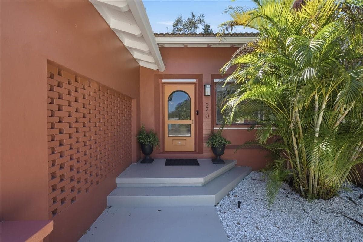 Single Family Residence at 240 23RD AVE S, ST PETERSBURG, photo 31 of 34