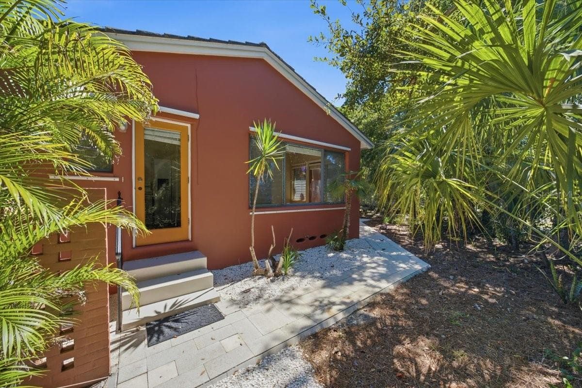 Single Family Residence at 240 23RD AVE S, ST PETERSBURG, photo 33 of 34