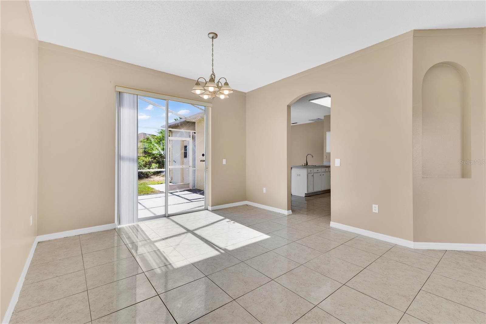 Single Family Residence at 101 BLACKPOOL WAY, KISSIMMEE, photo 3 of 26