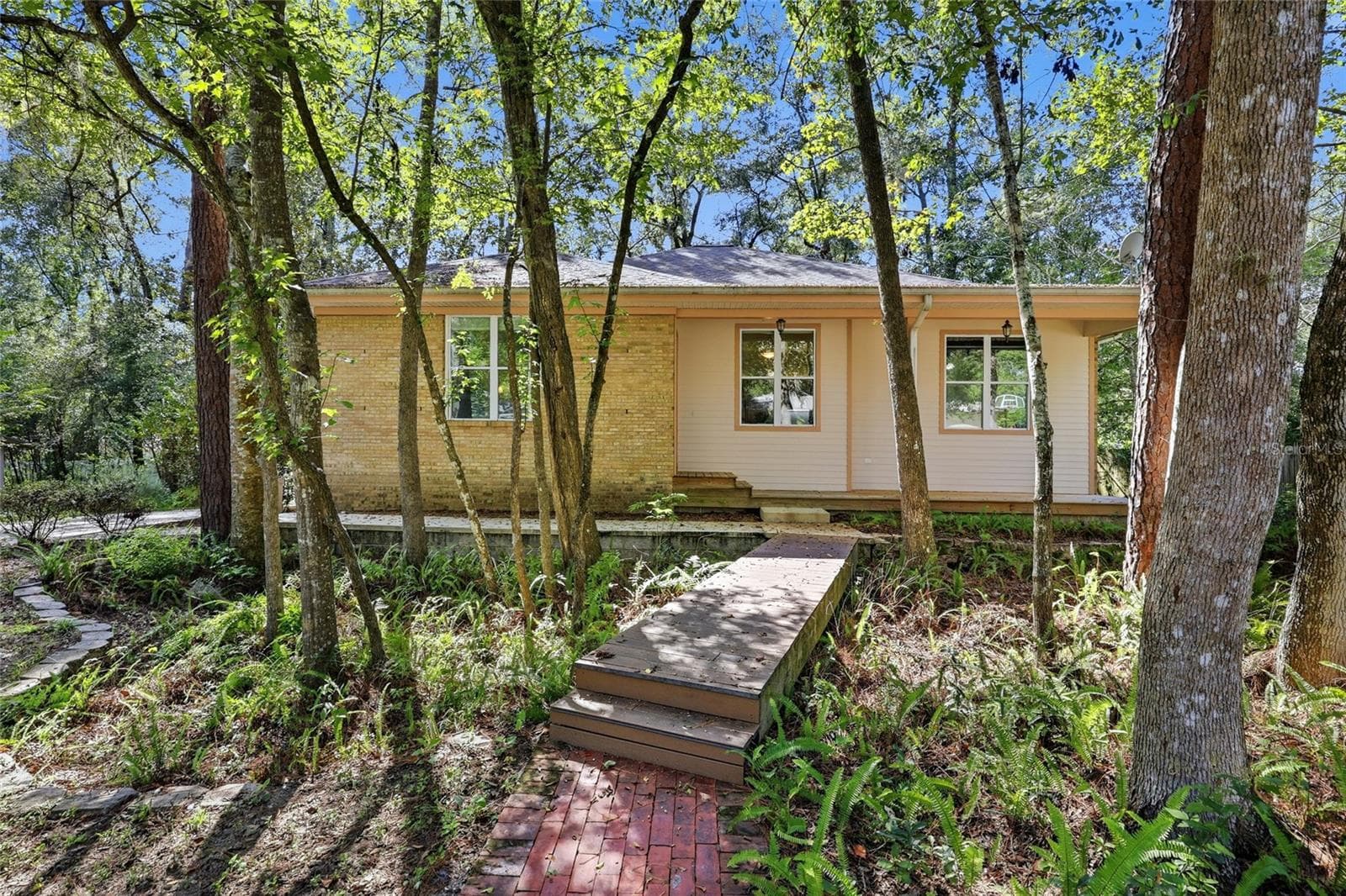 406 NW 28TH TER