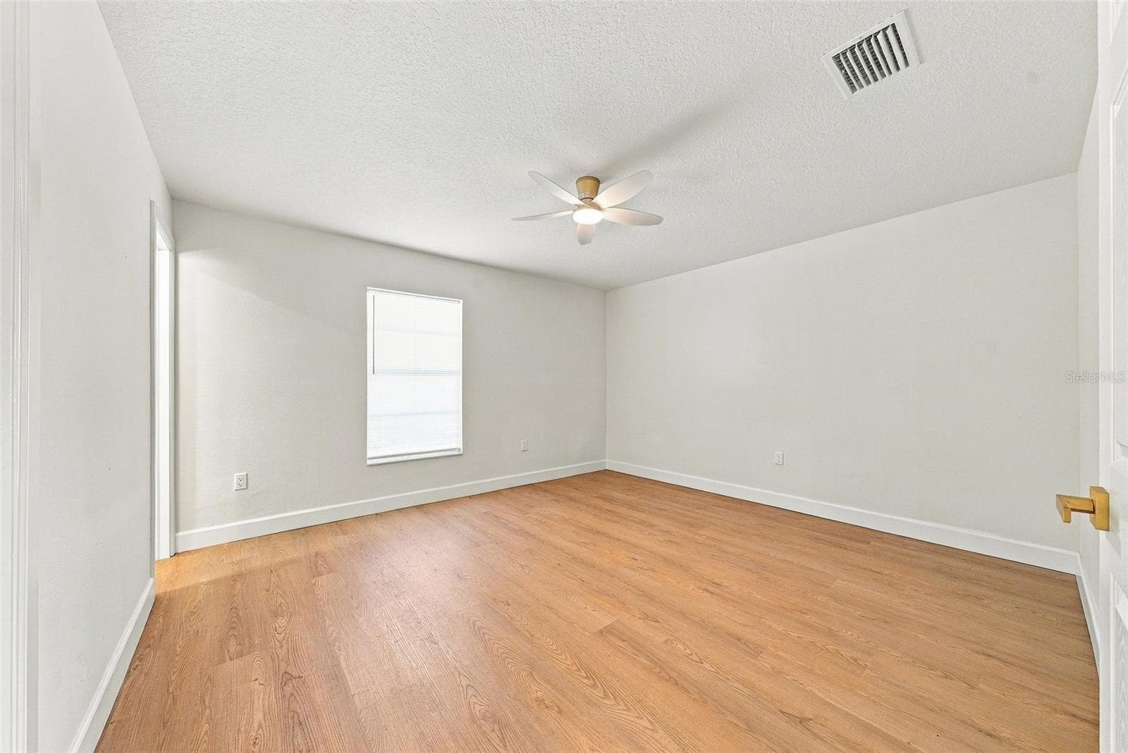 Single Family Residence at 4106 LONE OAK RD, PLANT CITY, photo 13 of 35
