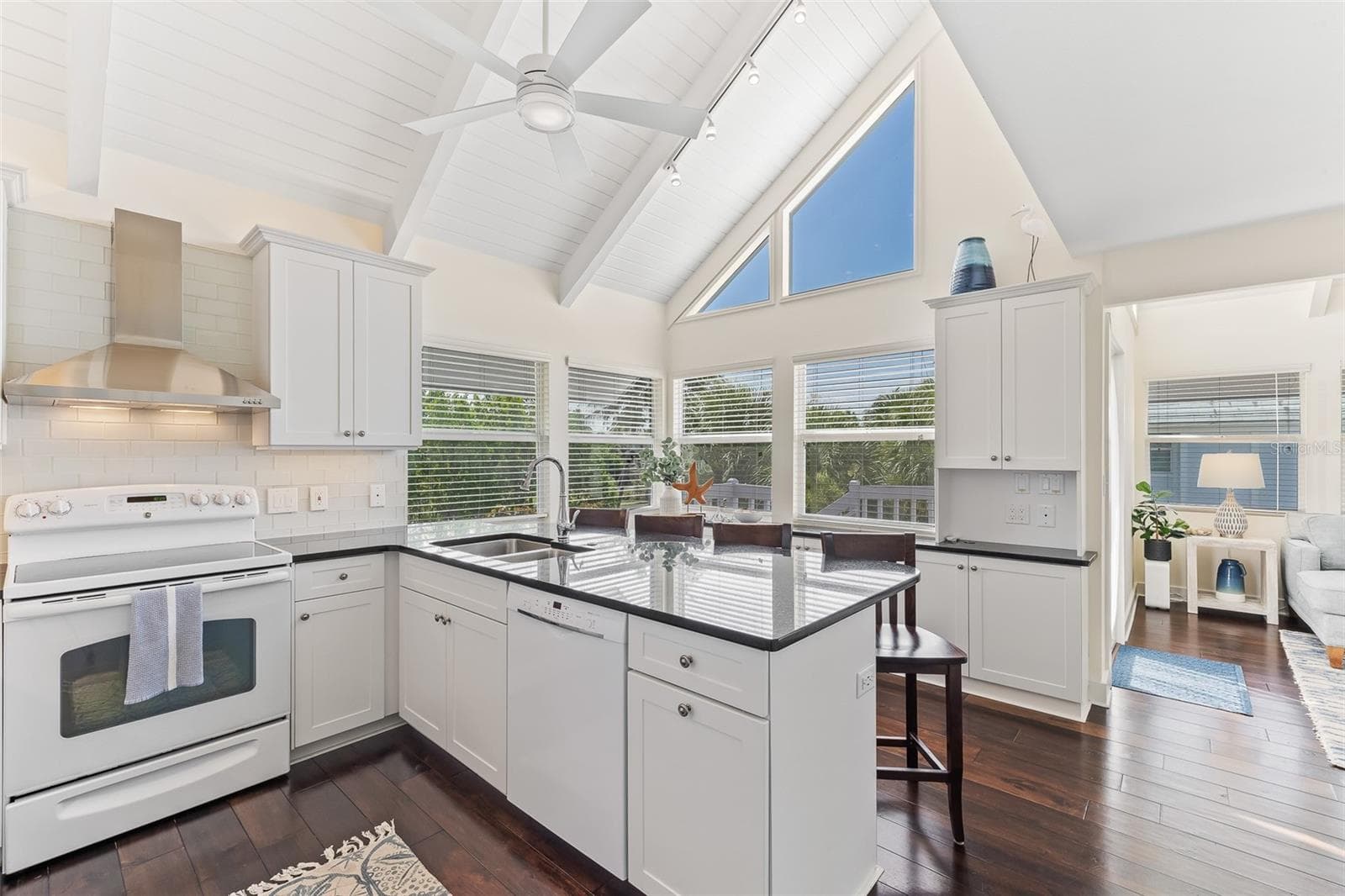 Condominium at 5000 GASPARILLA RD #27, BOCA GRANDE, photo 5 of 32