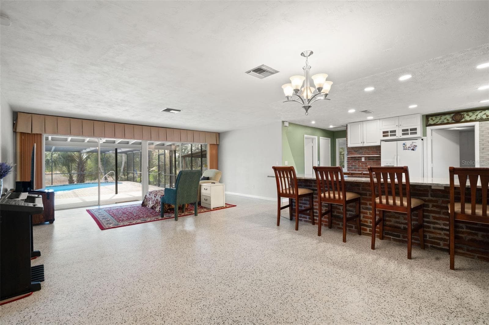 Single Family Residence at 6422 FAIRLAWN ST, SPRING HILL, photo 5 of 38