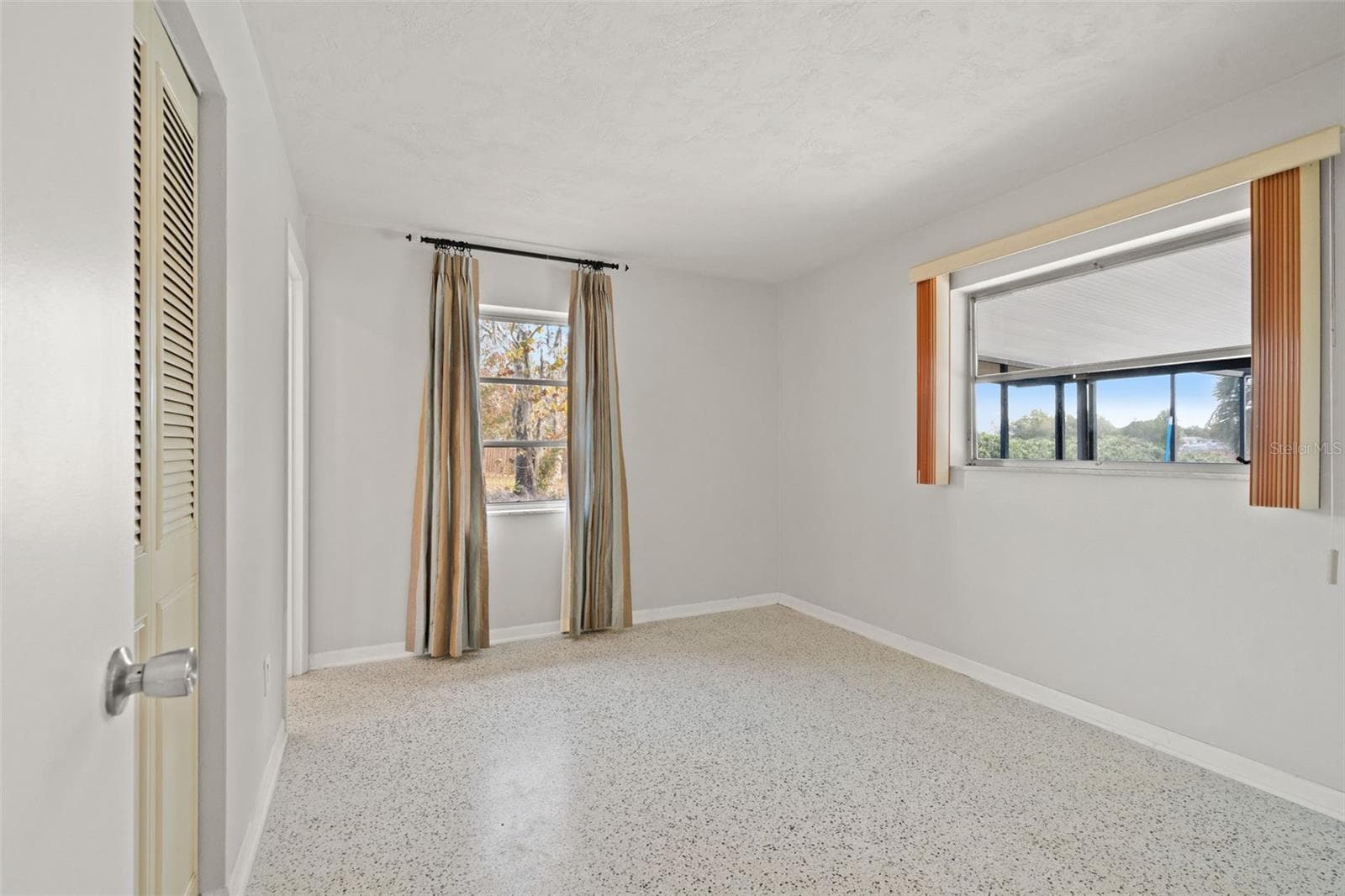 Single Family Residence at 6422 FAIRLAWN ST, SPRING HILL, photo 15 of 38