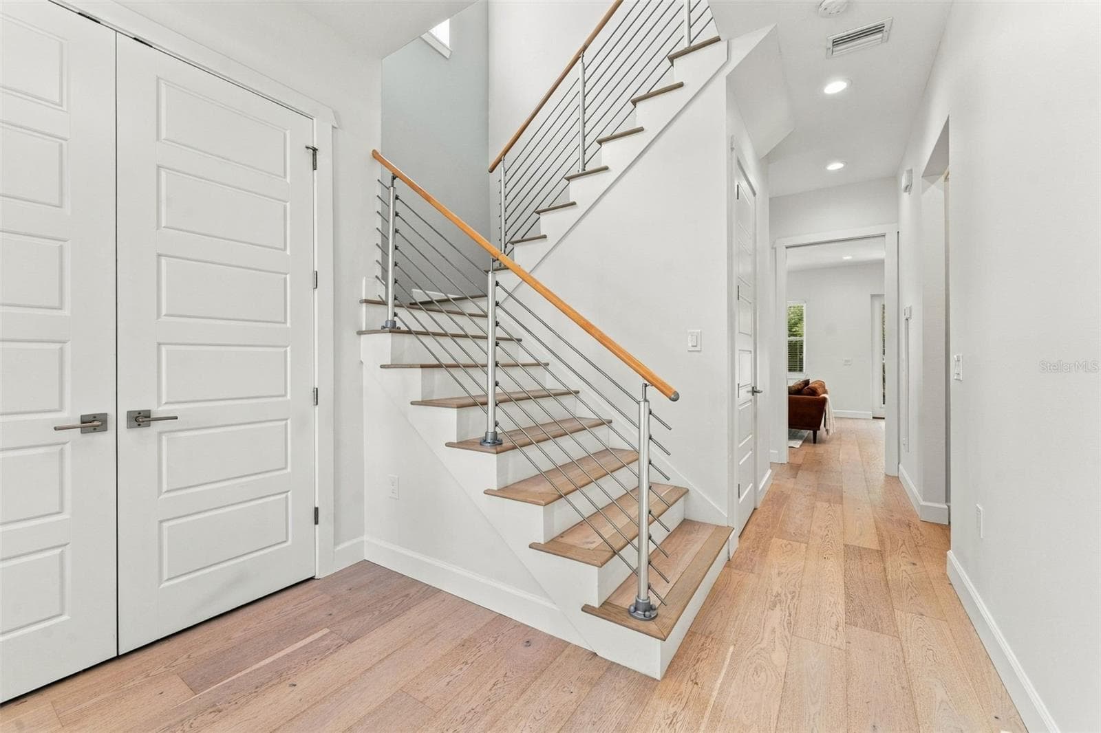 Single Family Residence at 3310 W WYOMING AVE, TAMPA, photo 3 of 25
