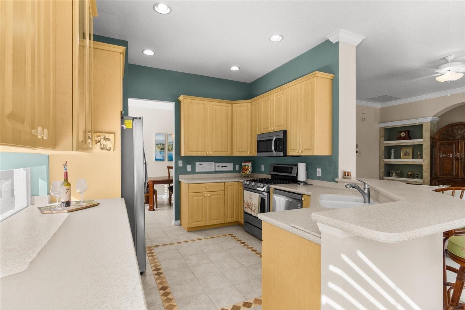 Single Family Residence at 6943 LENNOX PL, UNIVERSITY PARK, photo 19 of 68