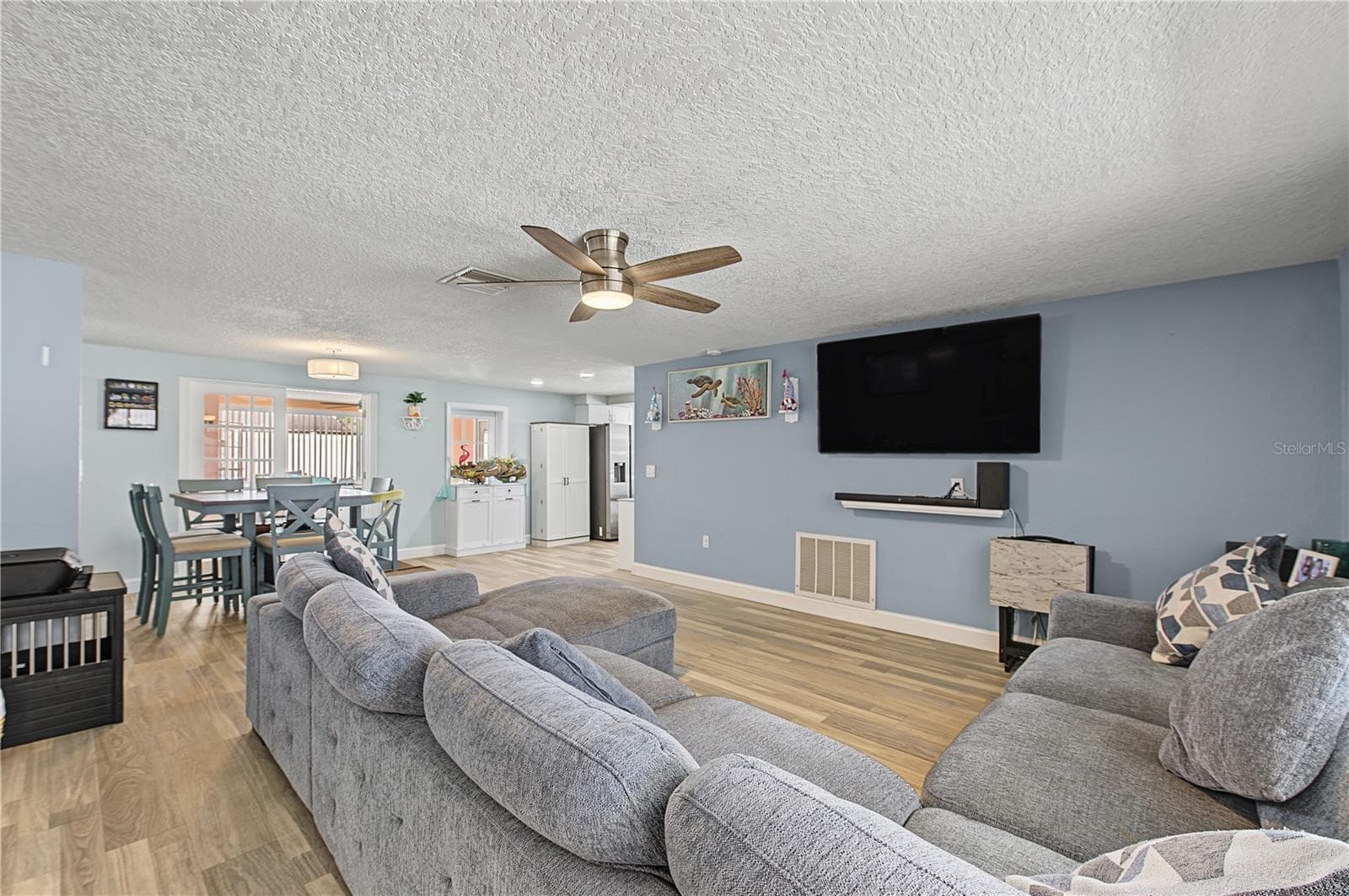 Single Family Residence at 10918 MANCHESTER RD, PORT RICHEY, photo 3 of 26