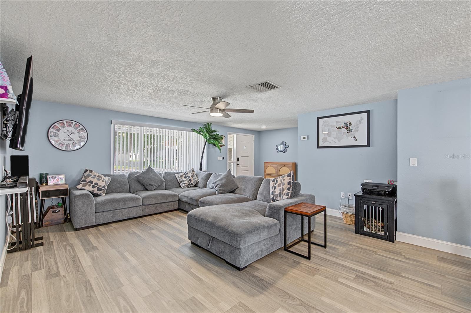 Single Family Residence at 10918 MANCHESTER RD, PORT RICHEY, photo 6 of 26