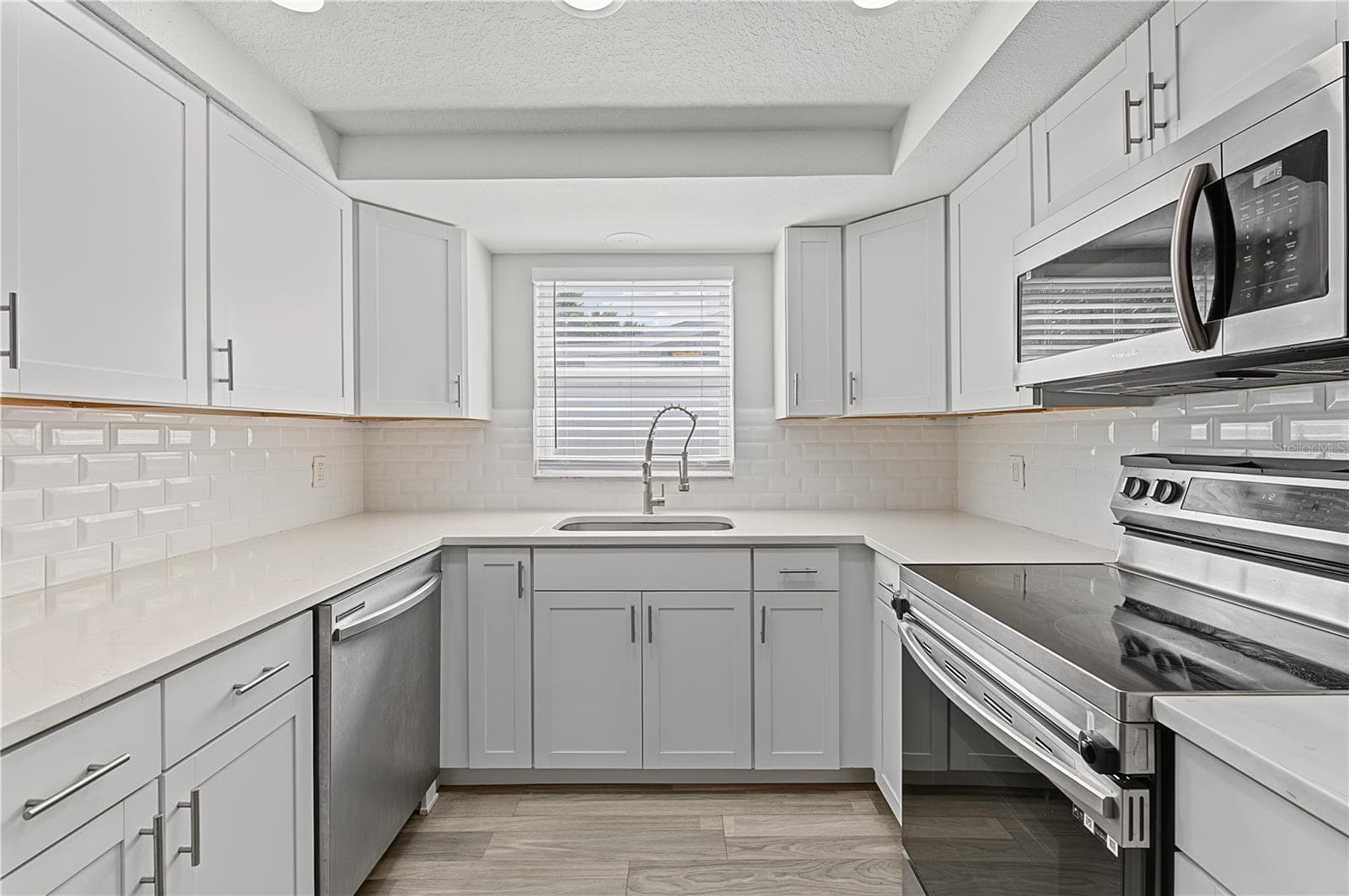 Single Family Residence at 10918 MANCHESTER RD, PORT RICHEY, photo 9 of 26