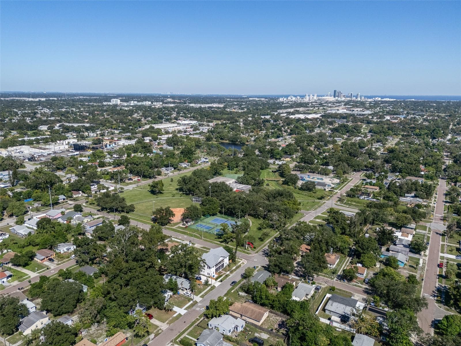 Single Family Residence at 4527 13TH AVE S, ST PETERSBURG, photo 41 of 42
