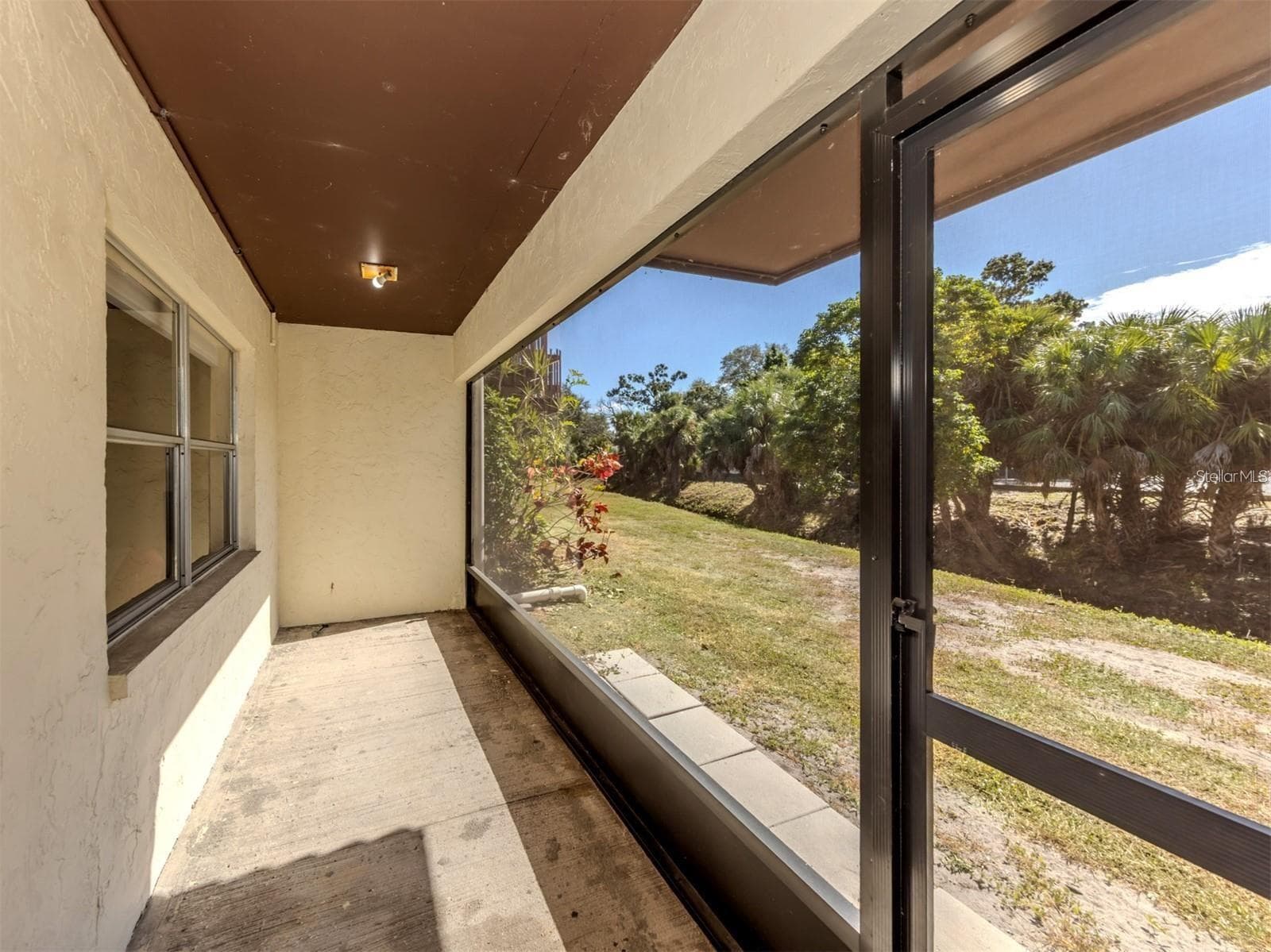 Condominium at 3208 RAMBLEWOOD DR N, SARASOTA, photo 27 of 66