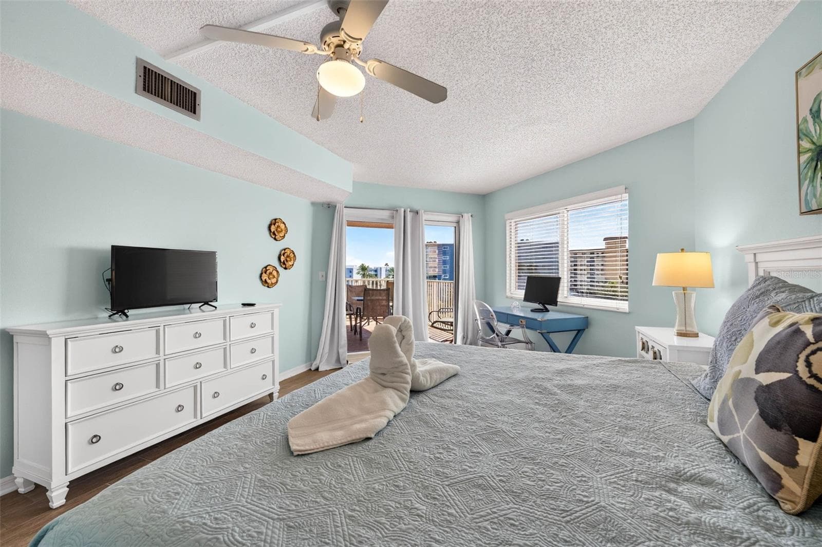 Condominium at 18400 GULF BLVD #1403, INDIAN SHORES, photo 33 of 60