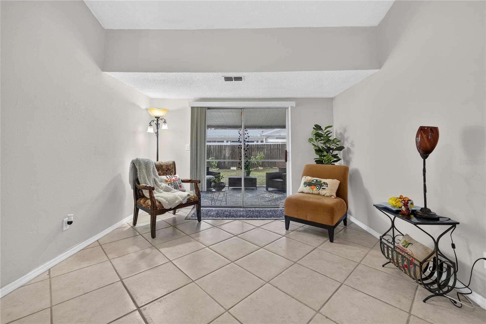 Single Family Residence at 10110 MOORES MILL CT, TAMPA, photo 10 of 31