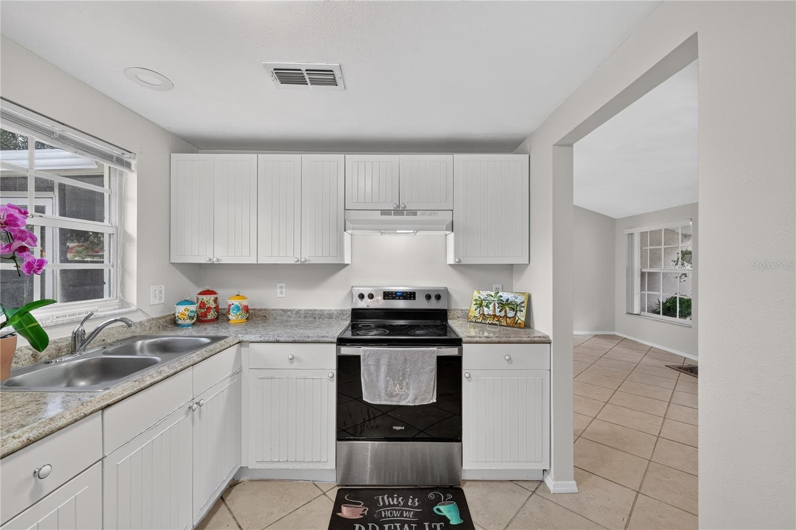 Single Family Residence at 10110 MOORES MILL CT, TAMPA, photo 11 of 31