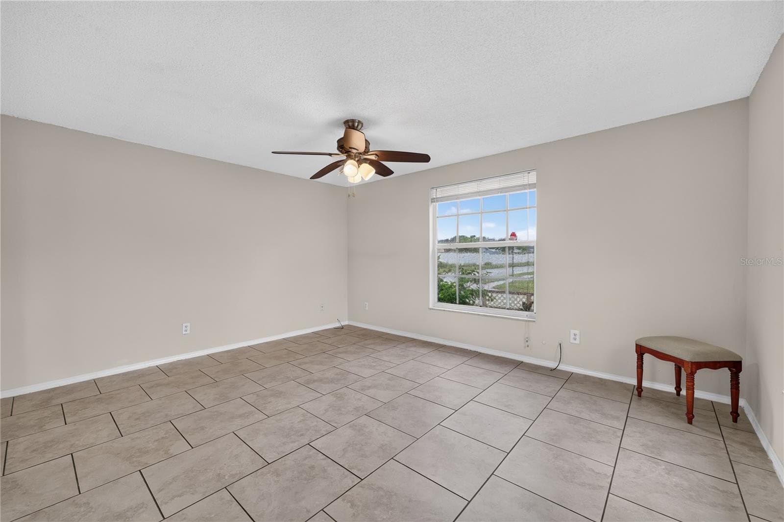 Single Family Residence at 10110 MOORES MILL CT, TAMPA, photo 19 of 31