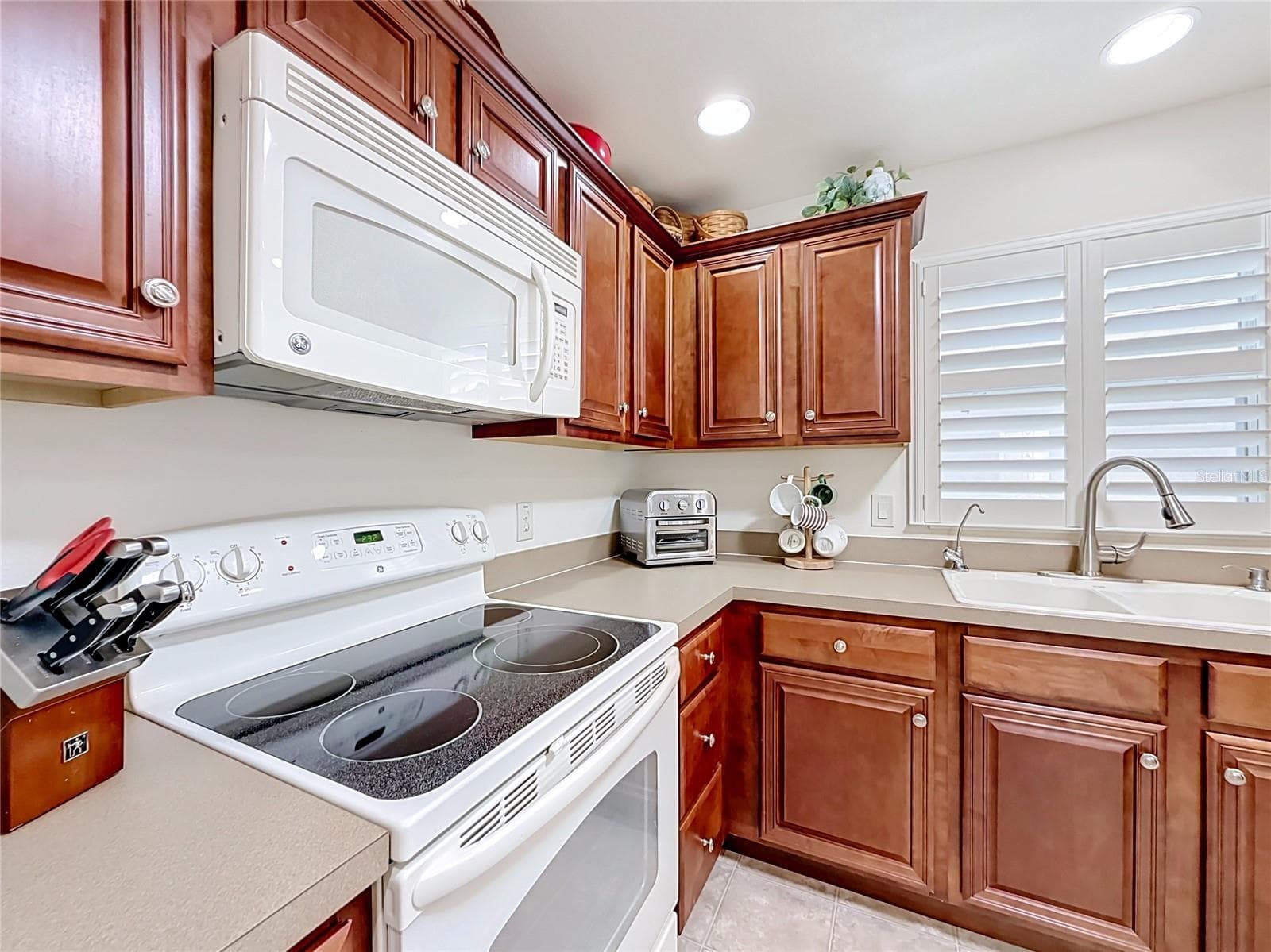 Villa at 2001 ALTAMONTE WAY, THE VILLAGES, photo 6 of 37