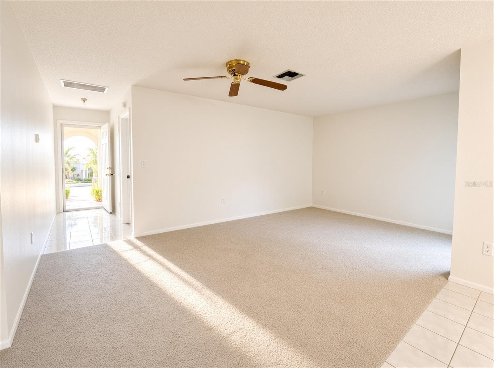 Living Room - 12622 TIMBERWOOD CT, HUDSON