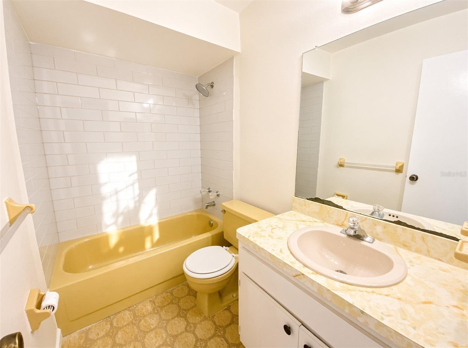 Primary Bathroom - 12622 TIMBERWOOD CT, HUDSON