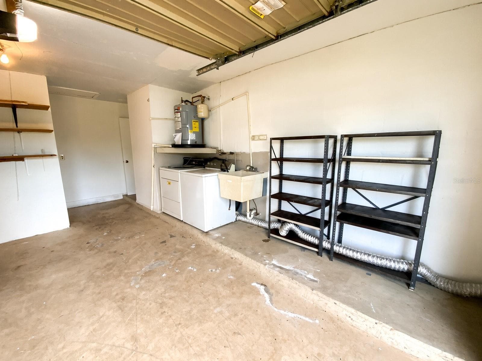 Garage - 12622 TIMBERWOOD CT, HUDSON