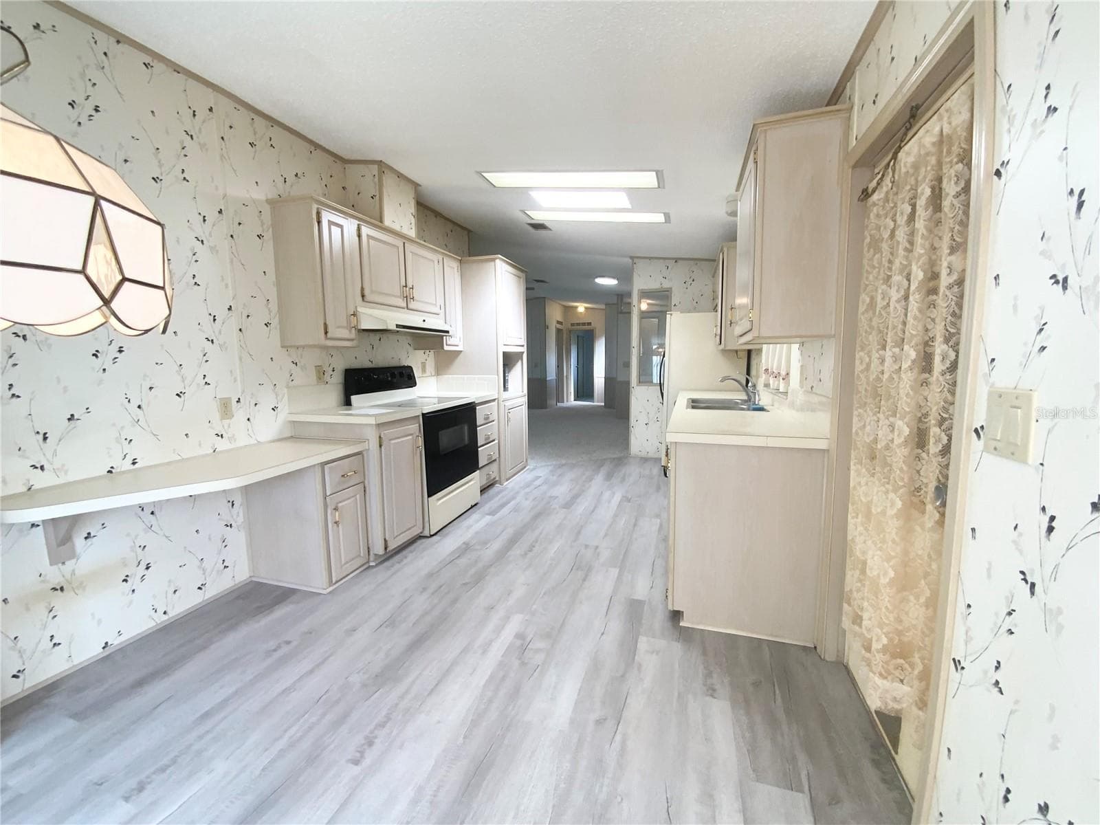 Manufactured Home at 5224 LIBERTY CT, WILDWOOD, photo 9 of 14