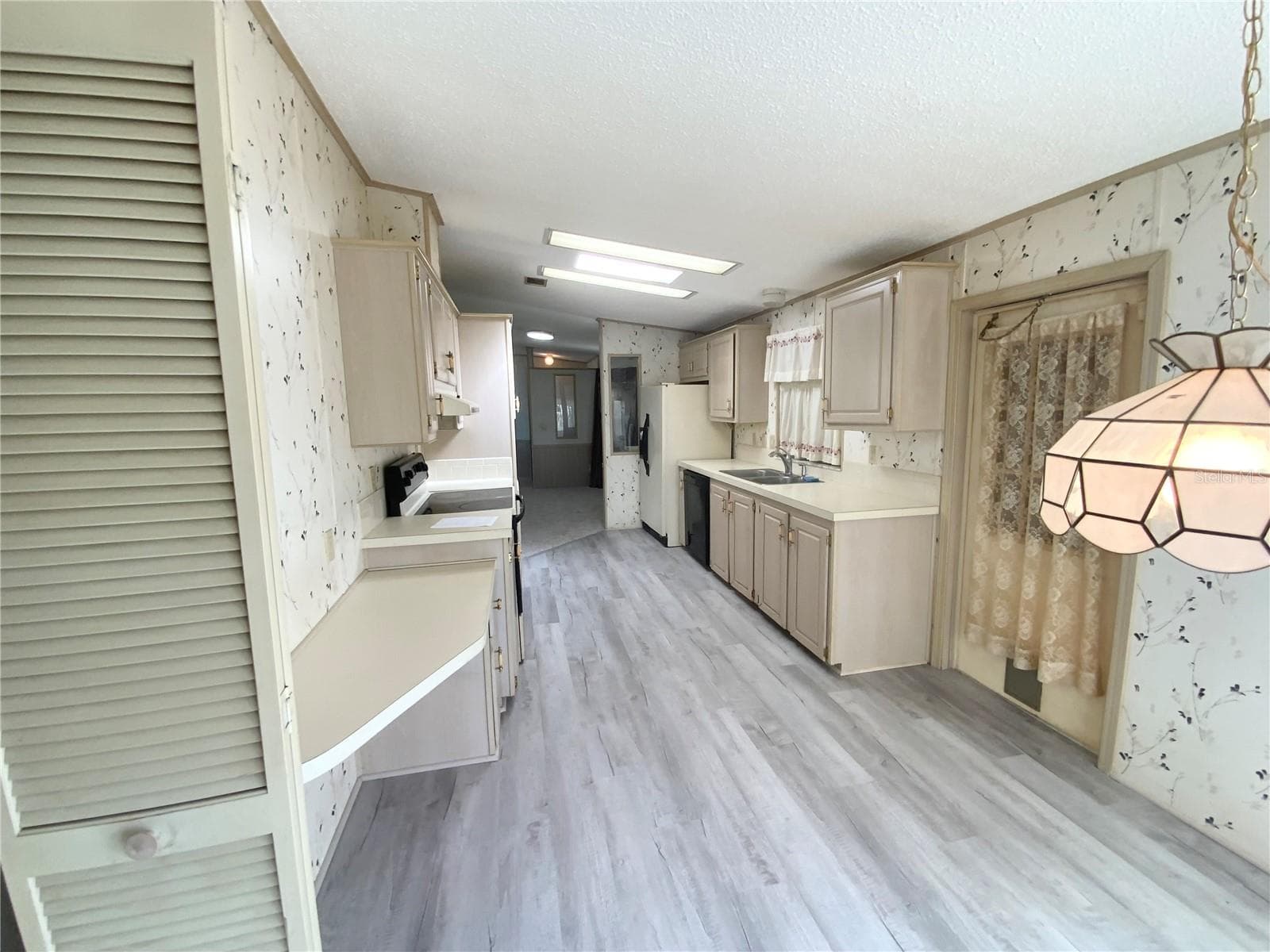 Manufactured Home at 5224 LIBERTY CT, WILDWOOD, photo 10 of 14