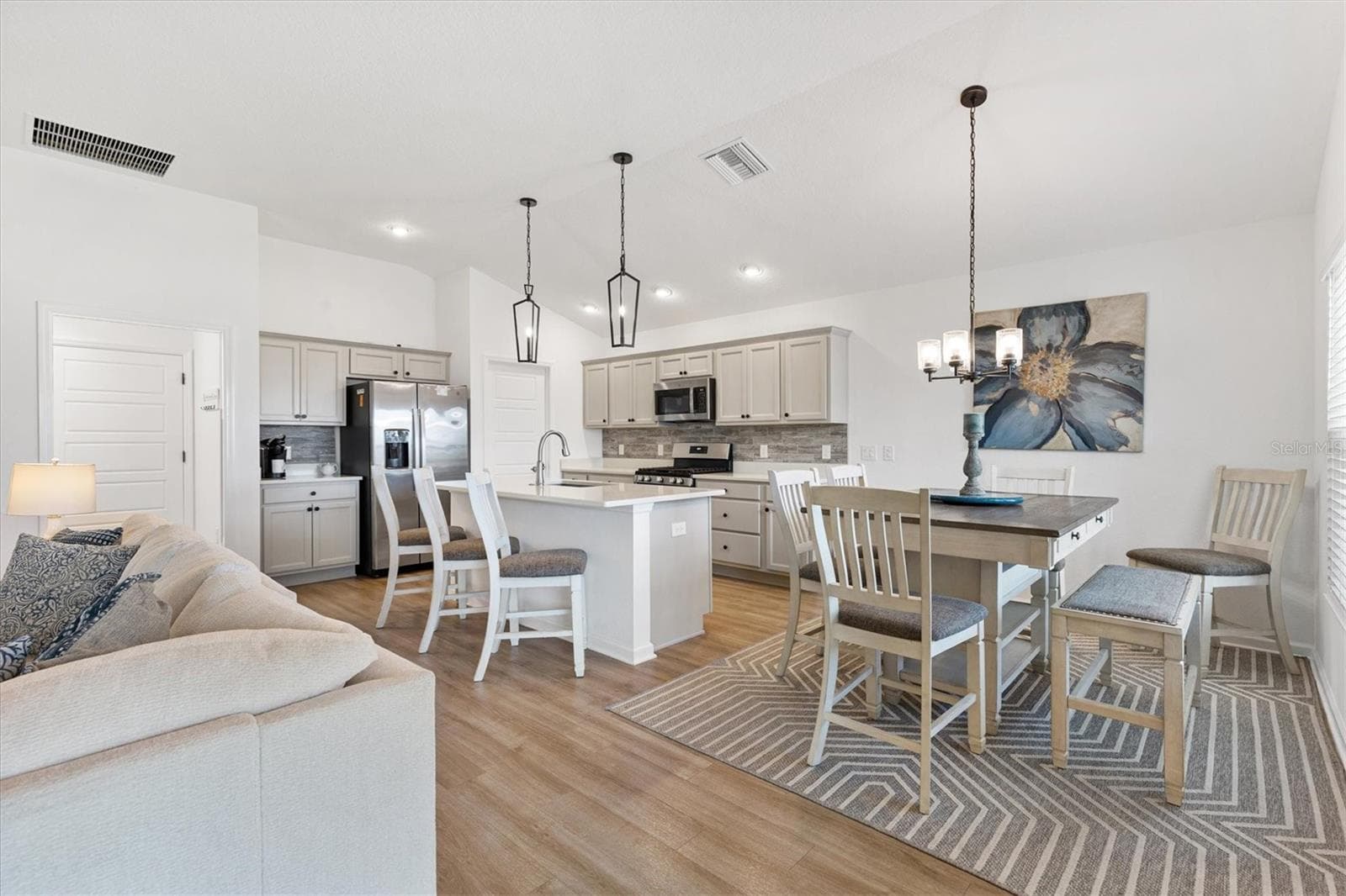 Single Family Residence at 1613 MCLUCAS LN, THE VILLAGES, photo 11 of 36