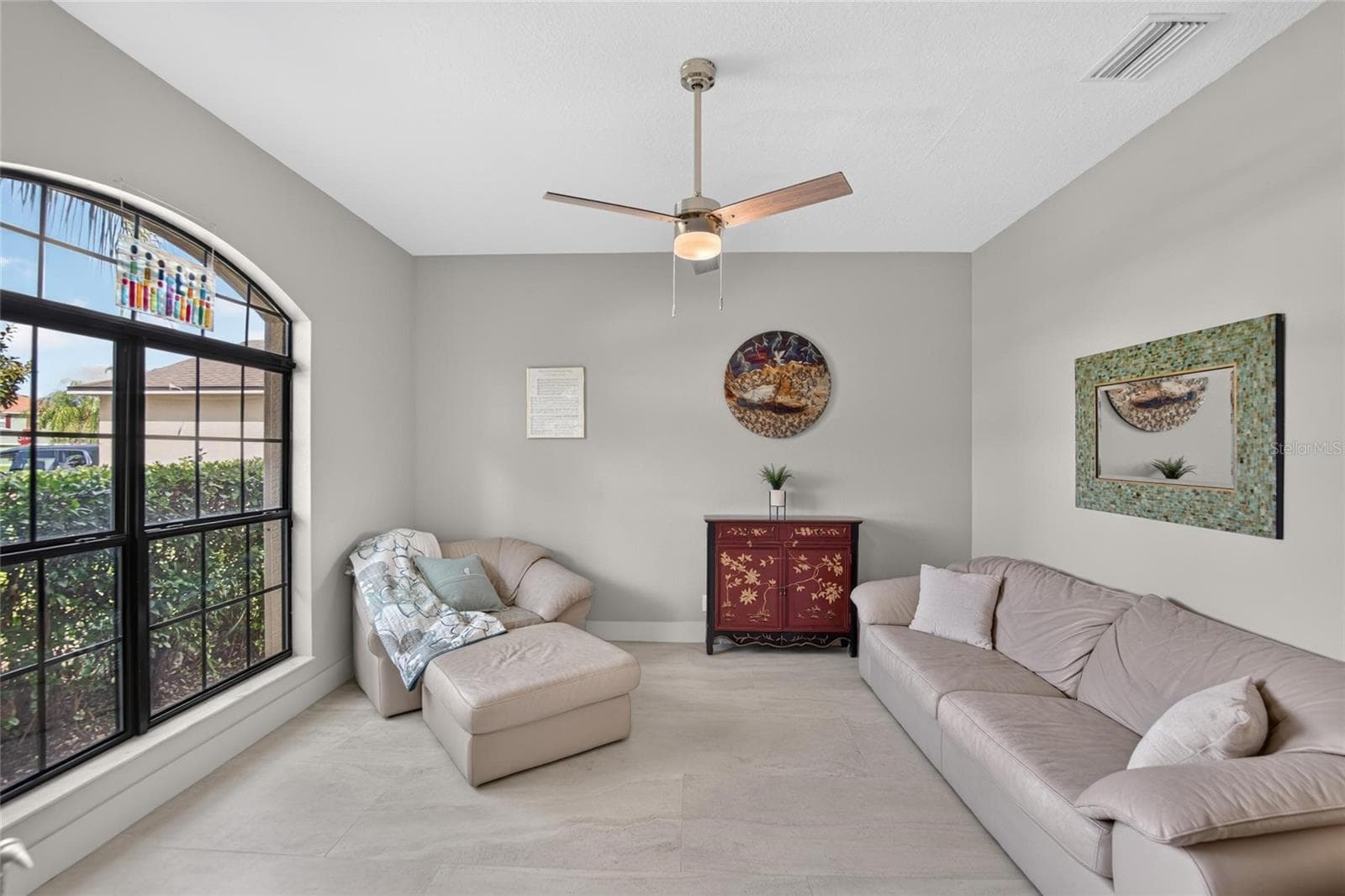 Single Family Residence at 302 STAR SHELL DR, APOLLO BEACH, photo 7 of 54