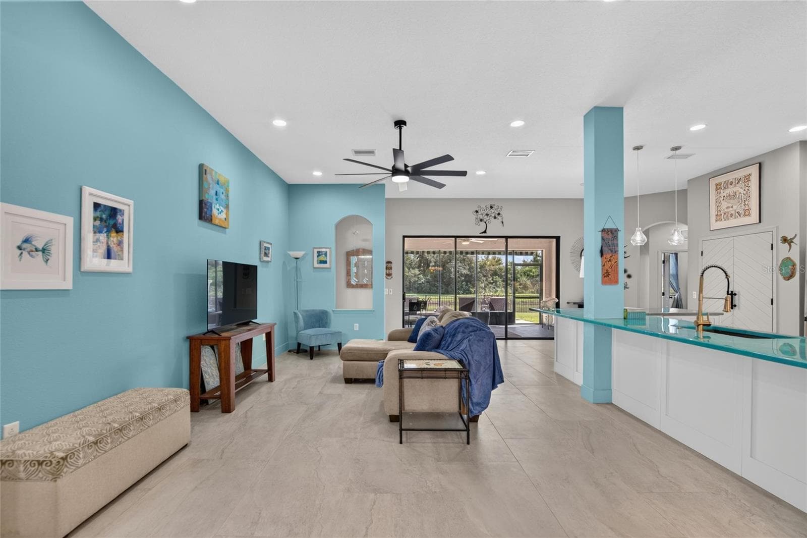 Single Family Residence at 302 STAR SHELL DR, APOLLO BEACH, photo 9 of 54