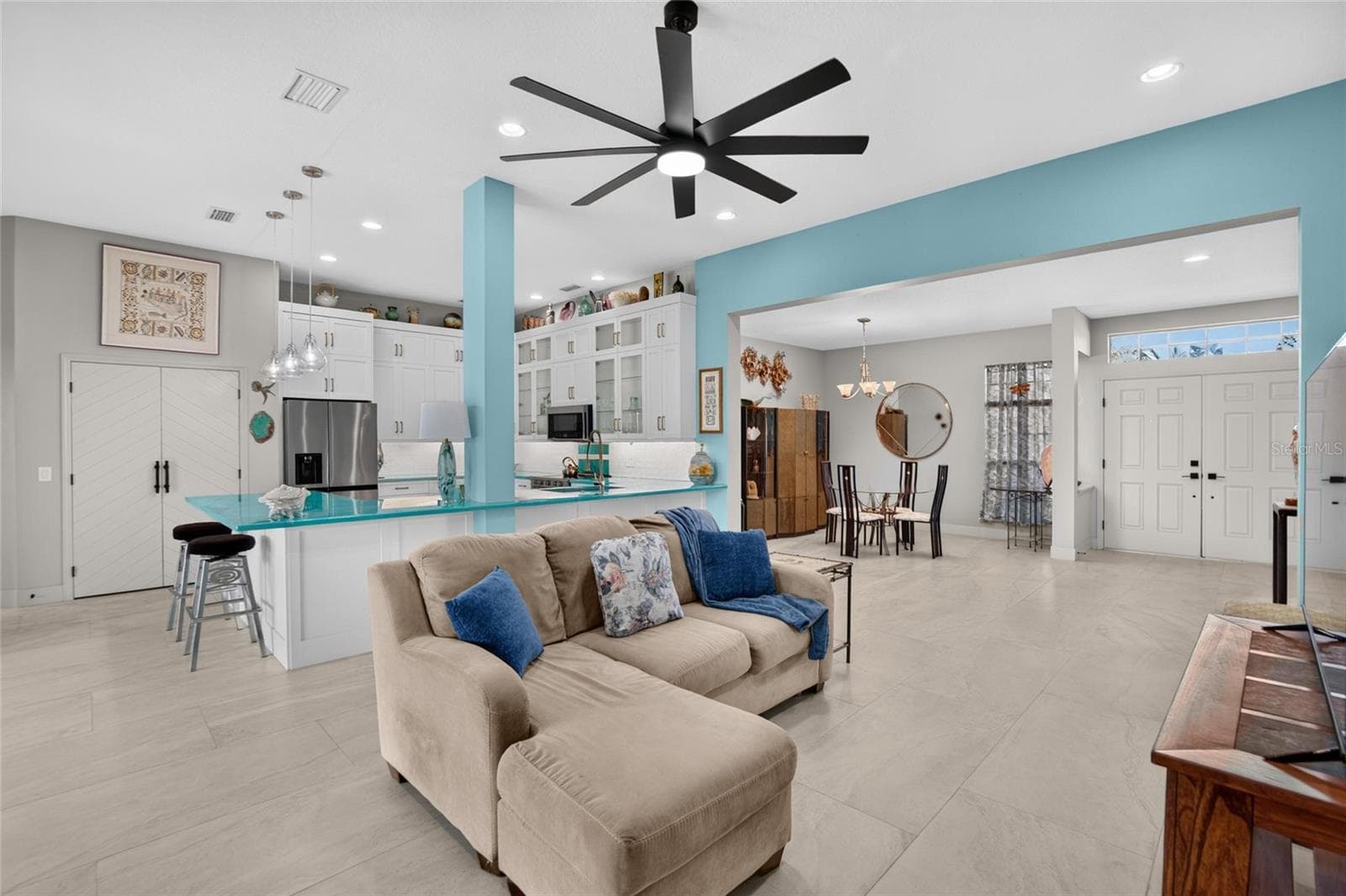 Single Family Residence at 302 STAR SHELL DR, APOLLO BEACH, photo 10 of 54