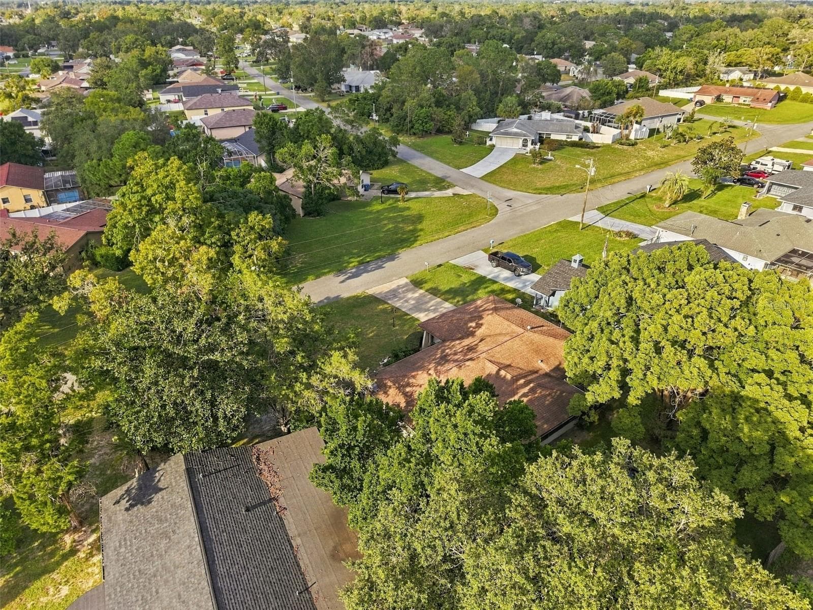 Single Family Residence at 11122 MADERIA ST, SPRING HILL, photo 31 of 38