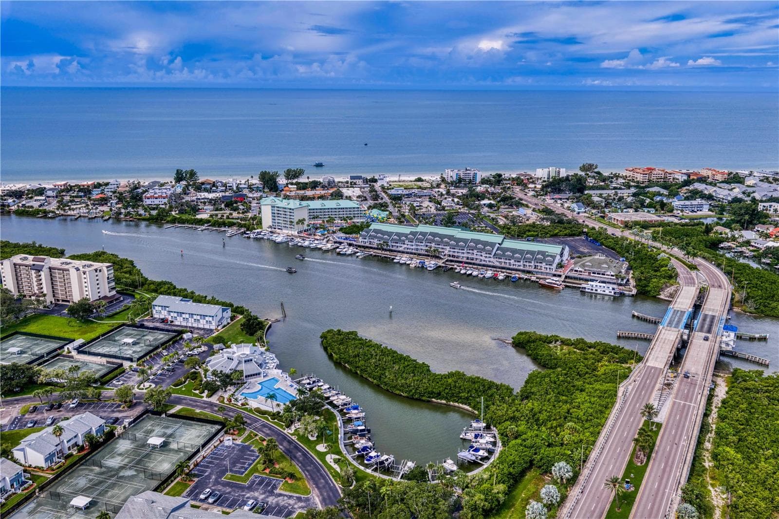 Main Clubhouse, Marina, Pool 1 - 11301 HARBOR WAY #1744, LARGO