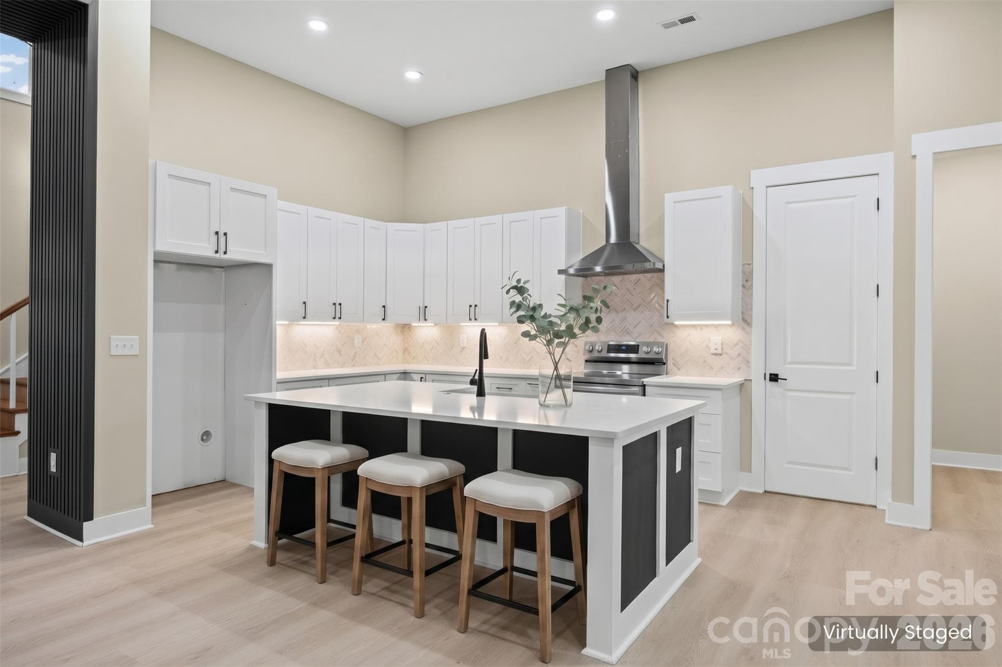 Single Family Residence at 2621 Moon Creek Lane, Clover, photo 16 of 68
