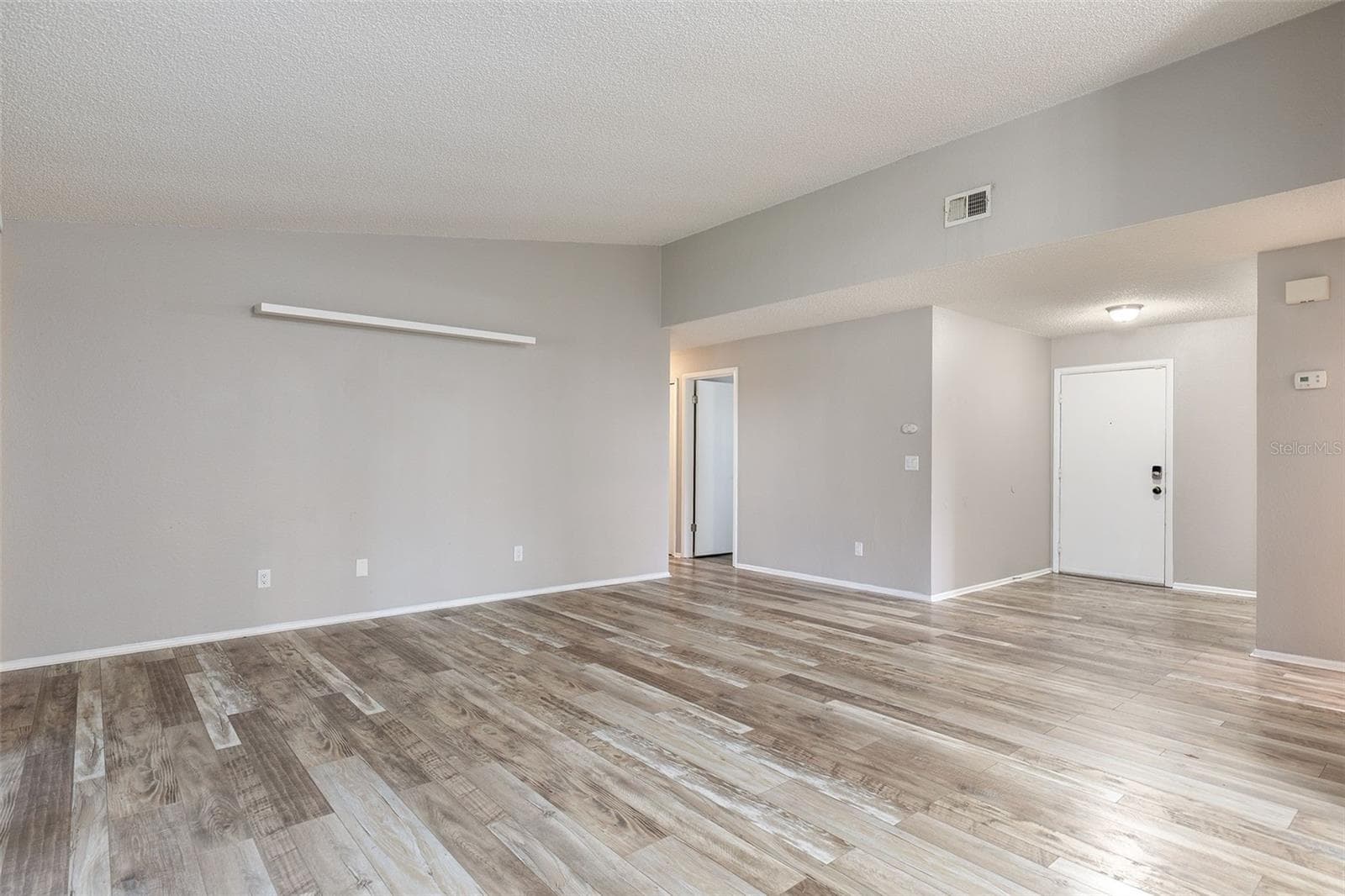 Living Room - 7716 LIGONIER CT, ORLANDO