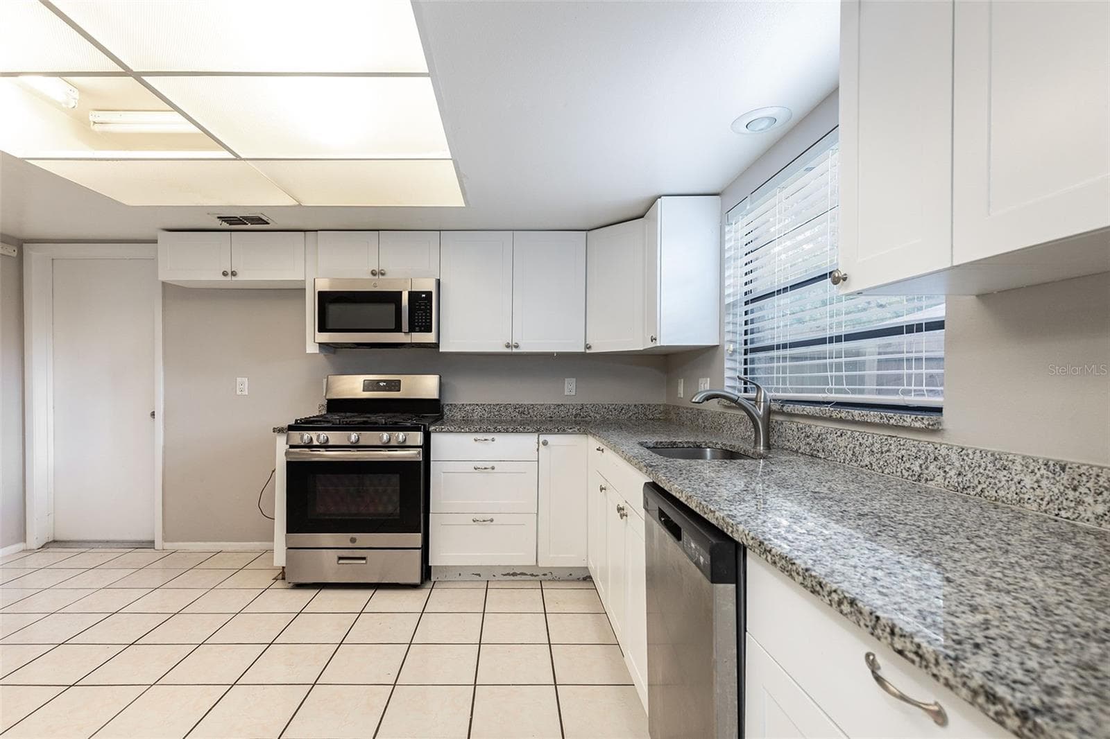 Kitchen - 7716 LIGONIER CT, ORLANDO