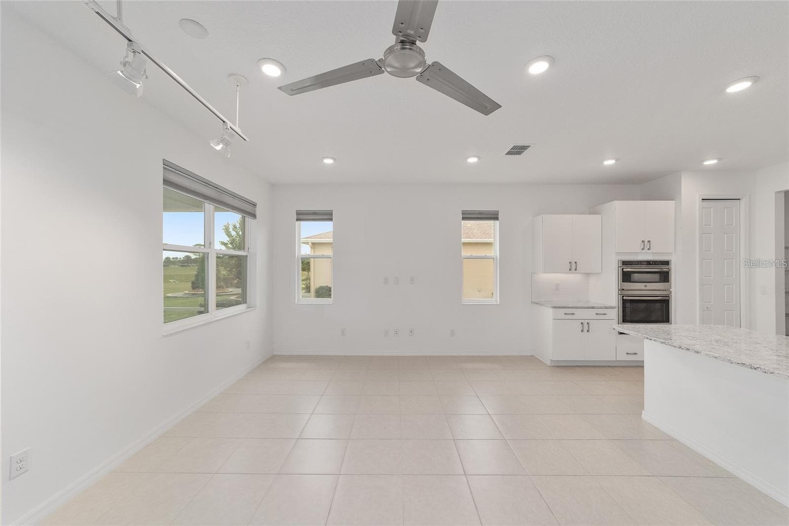 Great Room #4 - 9979 SW 88TH LOOP, OCALA