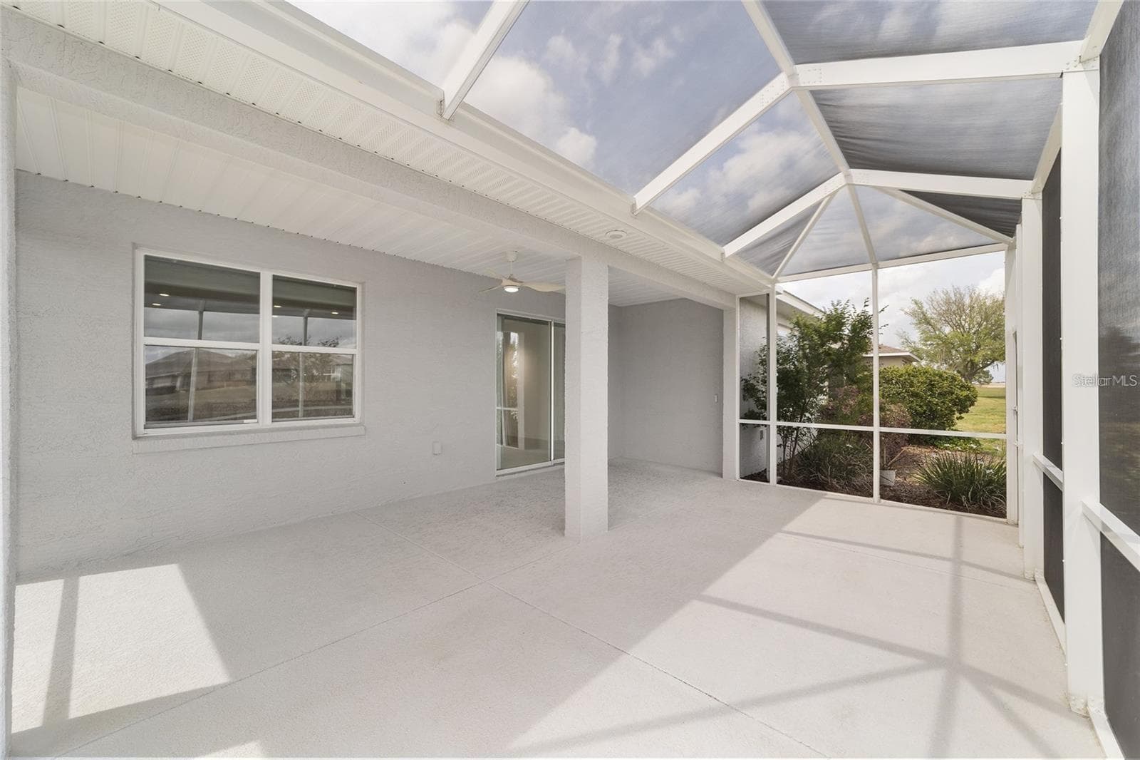 Caged Lanai #2 - 9979 SW 88TH LOOP, OCALA
